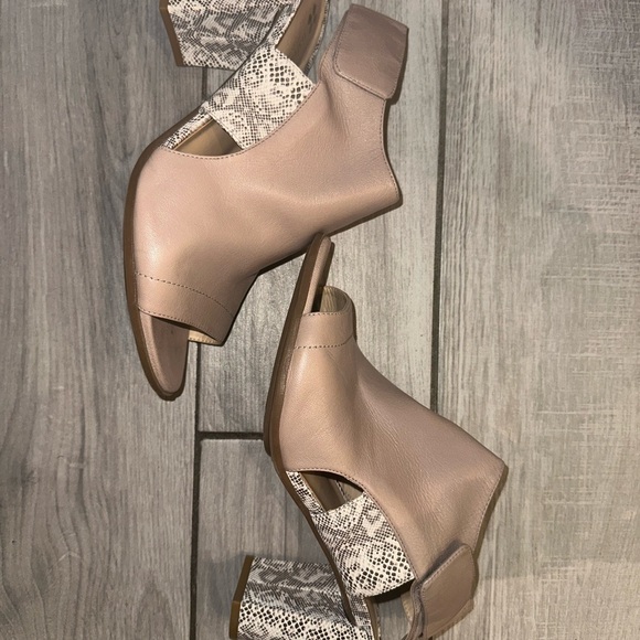 Naturalizer Zahn pump size 10W - Picture 2 of 4